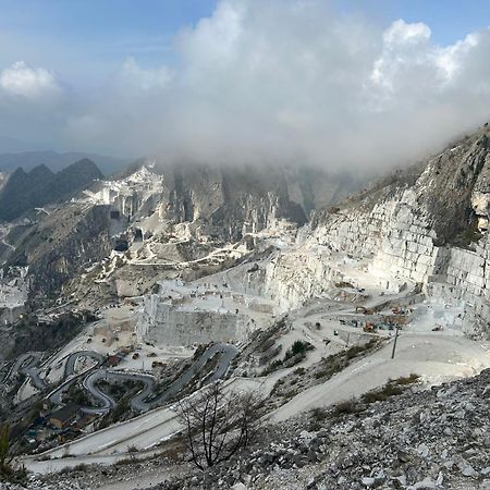 La Porta Sui Monti Di Luna Carrara Exterior foto