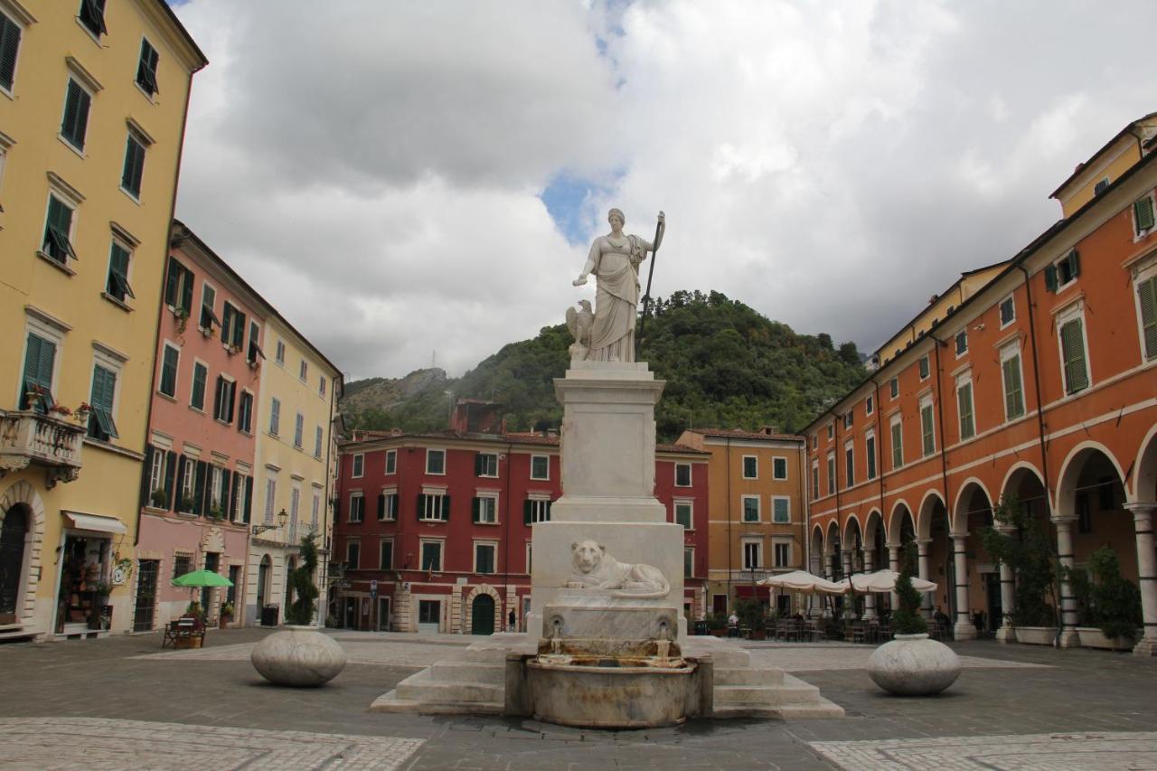 La Porta Sui Monti Di Luna Carrara Exterior foto