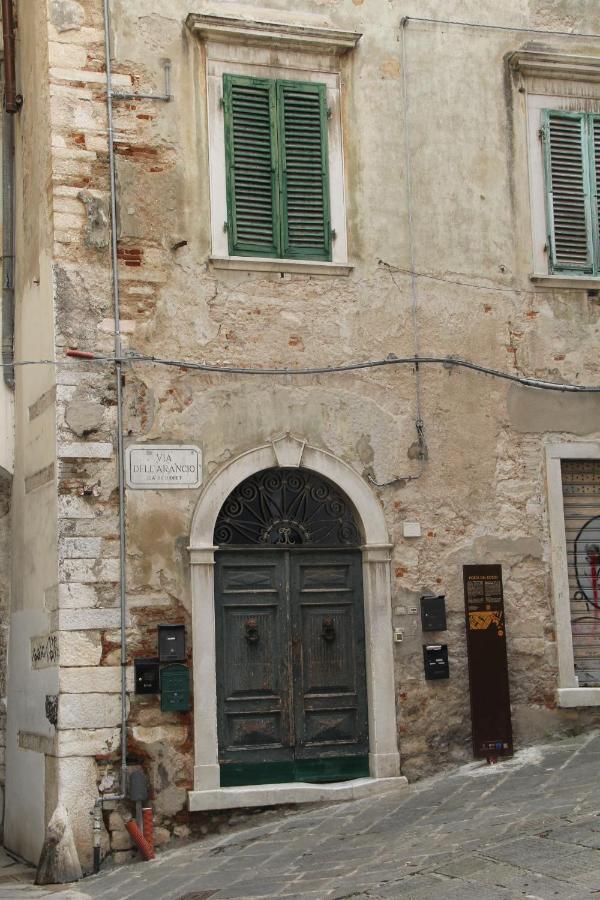 La Porta Sui Monti Di Luna Carrara Exterior foto